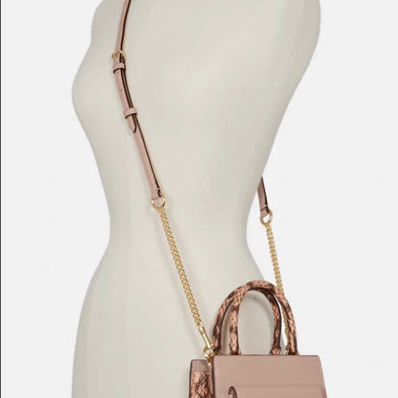 ❌❌SOLD❌❌Coach Mini Pepper Crossbody - Picture 4 of 4